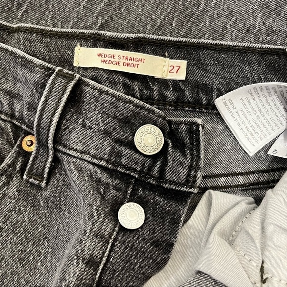 Levi's Wedgie Straight Leg Fray Raw Hem Distressed High Waist Button Fly Jeans - Picture 15 of 15